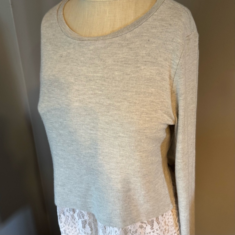 Generation Love Women’s Y2K Long Sleeve Lace Layered Sweater Light Gray Size S - Picture 4 of 10